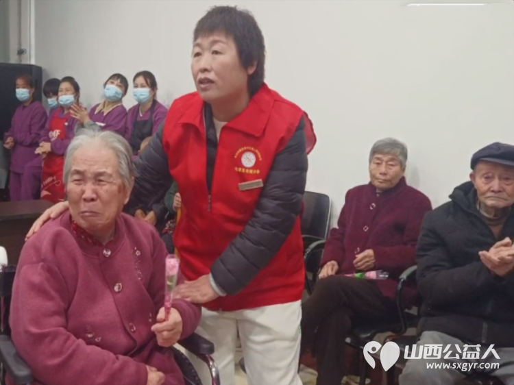 孝亲敬老传美德童心相伴度重阳----长治市善泽留守困境儿童救助协会志愿者和协会帮扶的十多名孩子在屯留中心敬老院举行了善田同耕泽缘重阳敬老活动 - 第33张 - 山西公益人 孝亲敬老传美德童心相伴度重阳----长治市善泽留守困境儿童救助协会志愿者和协会帮扶的十多名孩子在屯留中心敬老院举行了善田同耕泽缘重阳敬老活动 - 第33张