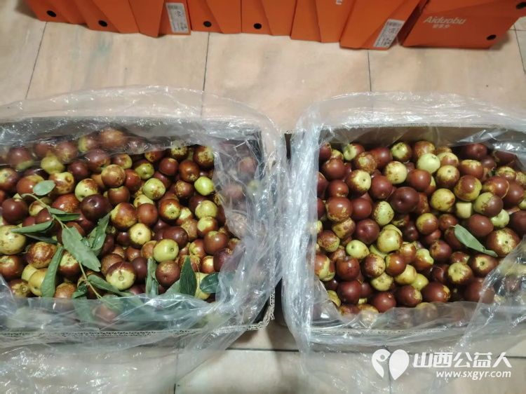 情暖重阳爱伴夕阳----长治市小雨点公益志愿者协会思源分会重阳节敬老活动走进长治市雨花斋二部通过帮厨理发表演节目等方式陪伴孤寡老人共度佳节 - 第21张 - 山西公益人 情暖重阳爱伴夕阳----长治市小雨点公益志愿者协会思源分会重阳节敬老活动走进长治市雨花斋二部通过帮厨理发表演节目等方式陪伴孤寡老人共度佳节 - 第21张