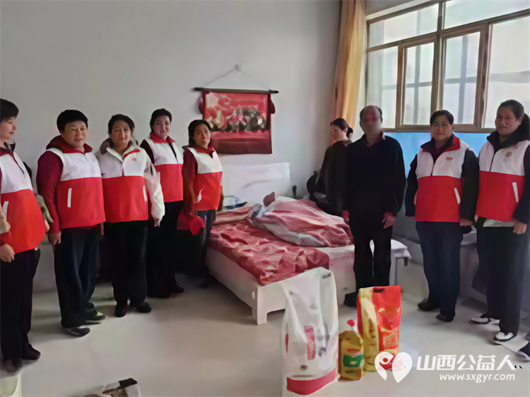 屯留区红十字会赈济救援服务队前往社区和乡镇开展重阳慰问暖人心活动为老人们带去了物质上的帮助 - 第6张 - 山西公益人 屯留区红十字会赈济救援服务队前往社区和乡镇开展重阳慰问暖人心活动为老人们带去了物质上的帮助 - 第6张