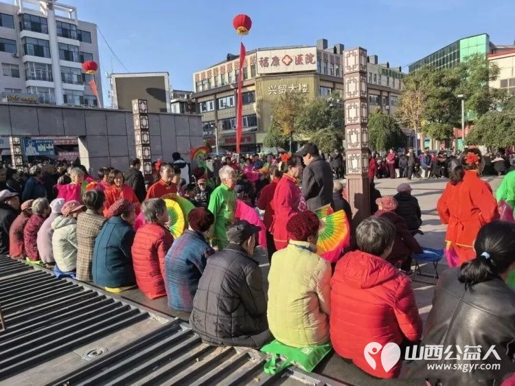 兴县举办 2025年我们的节日·重阳节文明集市暖兴县 主题活动兴县同城爱心公益协会全程贡献志愿力量 - 第3张