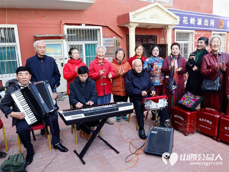山西太原一碗小米粥浓浓敬老情 山西省名优土特新产品协会联合山西省海养慈善基金会在山西省军区社区举行尊老敬老爱老——全民品粥日活动 - 第11张 - 山西公益人 山西太原一碗小米粥浓浓敬老情 山西省名优土特新产品协会联合山西省海养慈善基金会在山西省军区社区举行尊老敬老爱老——全民品粥日活动 - 第11张