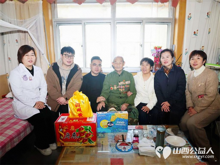 山西太原一碗小米粥浓浓敬老情 山西省名优土特新产品协会联合山西省海养慈善基金会在山西省军区社区举行尊老敬老爱老——全民品粥日活动 - 第4张 - 山西公益人 山西太原一碗小米粥浓浓敬老情 山西省名优土特新产品协会联合山西省海养慈善基金会在山西省军区社区举行尊老敬老爱老——全民品粥日活动 - 第4张