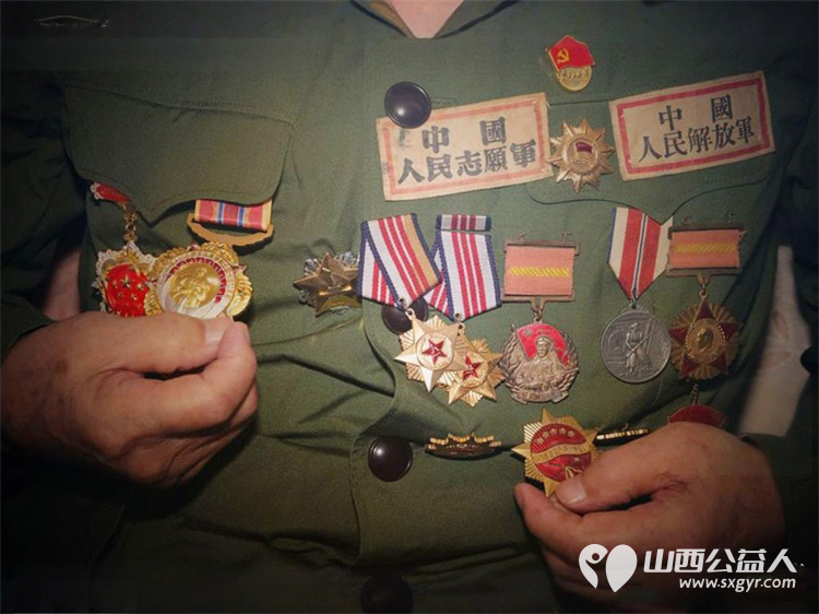 山西太原一碗小米粥浓浓敬老情 山西省名优土特新产品协会联合山西省海养慈善基金会在山西省军区社区举行尊老敬老爱老——全民品粥日活动 - 第8张 - 山西公益人 山西太原一碗小米粥浓浓敬老情 山西省名优土特新产品协会联合山西省海养慈善基金会在山西省军区社区举行尊老敬老爱老——全民品粥日活动 - 第8张