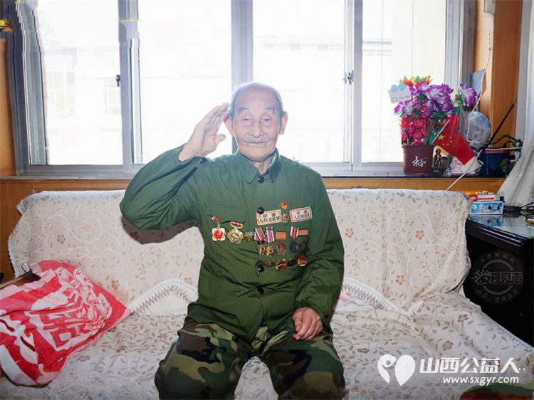 山西太原一碗小米粥浓浓敬老情 山西省名优土特新产品协会联合山西省海养慈善基金会在山西省军区社区举行尊老敬老爱老——全民品粥日活动 - 第7张 - 山西公益人 山西太原一碗小米粥浓浓敬老情 山西省名优土特新产品协会联合山西省海养慈善基金会在山西省军区社区举行尊老敬老爱老——全民品粥日活动 - 第7张