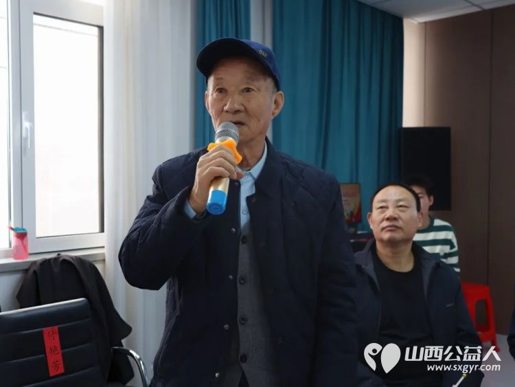 重阳敬老情暖金秋志愿同行爱满尉汾路 吕梁市离石区青年志愿者协会走进城北街道尉汾路社区开展九九重阳节浓浓敬老情活动为社区老人们送上一份节日祝福与深切关怀 - 第10张 - 山西公益人 重阳敬老情暖金秋志愿同行爱满尉汾路 吕梁市离石区青年志愿者协会走进城北街道尉汾路社区开展九九重阳节浓浓敬老情活动为社区老人们送上一份节日祝福与深切关怀 - 第10张