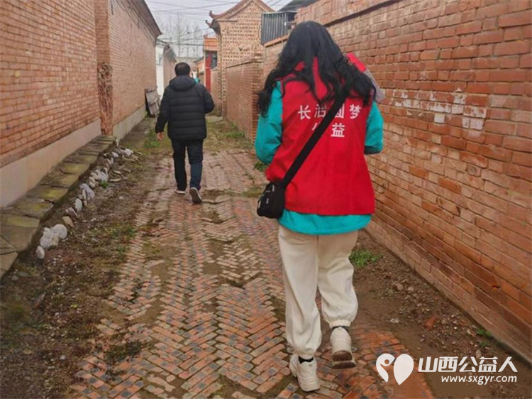 情暖十一月爱心传递 长治圆梦公益志愿者来到长治市武乡县大坪村为残疾老人送去米面油面片方便面现金等生活物资将滴滴爱心汇聚让受助家庭感受到来自社会的温暖与关怀 - 第34张