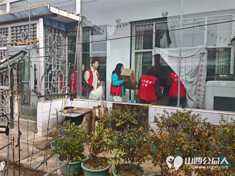 情暖十一月爱心传递 长治圆梦公益志愿者来到长治市武乡县大坪村为残疾老人送去米面油面片方便面现金等生活物资将滴滴爱心汇聚让受助家庭感受到来自社会的温暖与关怀 - 第30张