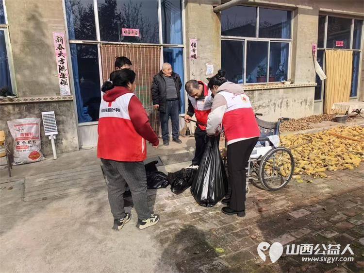 屯留区红十字会赈济救援服务队前往社区和乡镇开展重阳慰问暖人心活动为老人们带去了物质上的帮助 - 第8张