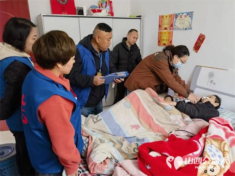 安宁疗护关愛生命 长治市小雨点公益志愿者协会安宁疗护分会的志愿者看望长子县碾张乡的付女士捐赠了部分現金送去了一些力所能及的物品 - 第8张