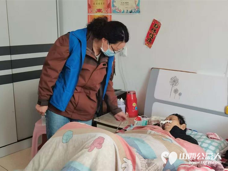 安宁疗护关愛生命 长治市小雨点公益志愿者协会安宁疗护分会的志愿者看望长子县碾张乡的付女士捐赠了部分現金送去了一些力所能及的物品 - 第3张