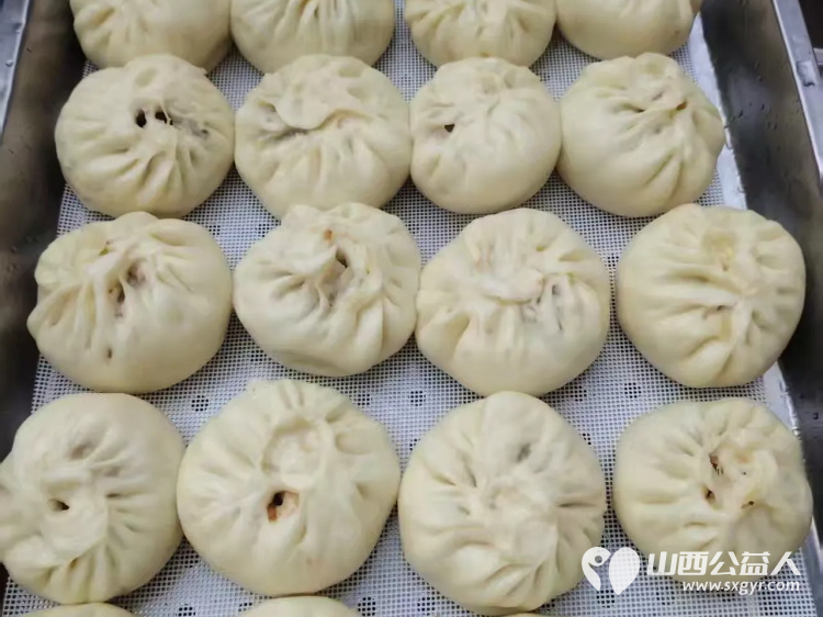 长治市小雨点公益协会思源分会开展立足岗位作贡献主题党课活动主题会议结束后随即在长治市雨花斋二部启动免费供餐活动 - 第20张 - 山西公益人 长治市小雨点公益协会思源分会开展立足岗位作贡献主题党课活动主题会议结束后随即在长治市雨花斋二部启动免费供餐活动 - 第20张