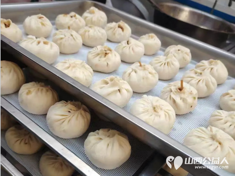 长治市小雨点公益协会思源分会开展立足岗位作贡献主题党课活动主题会议结束后随即在长治市雨花斋二部启动免费供餐活动 - 第19张 - 山西公益人 长治市小雨点公益协会思源分会开展立足岗位作贡献主题党课活动主题会议结束后随即在长治市雨花斋二部启动免费供餐活动 - 第19张