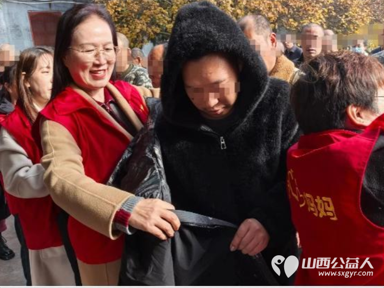 初冬送暖温情守护 长治市爱心妈妈志愿服务协会深入长治市安神医院开展公益慰问活动为这里的特殊群体送上精致棉衣、棉鞋、新鲜大葱和鸡蛋等物资 - 第22张
