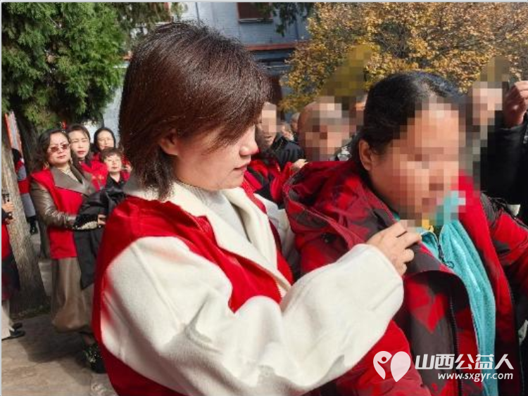 初冬送暖温情守护 长治市爱心妈妈志愿服务协会深入长治市安神医院开展公益慰问活动为这里的特殊群体送上精致棉衣、棉鞋、新鲜大葱和鸡蛋等物资 - 第18张