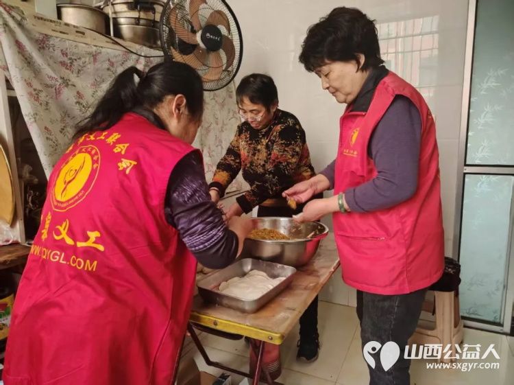 阳泉市义工联合会2025年10月组织义工参加幸福家园敬老服务帮助生活困难老人解决生活上的实际问题 - 第3张