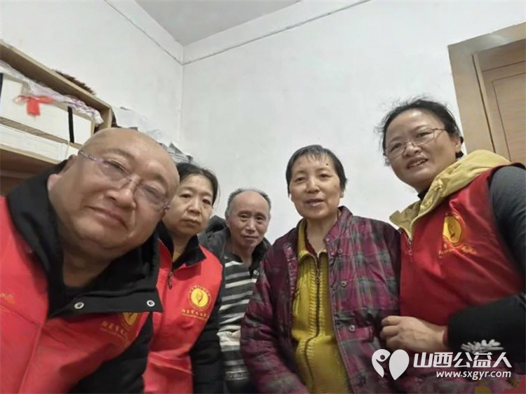 阳泉市义工联合会2025年10月组织义工参加幸福家园敬老服务帮助生活困难老人解决生活上的实际问题 - 第19张