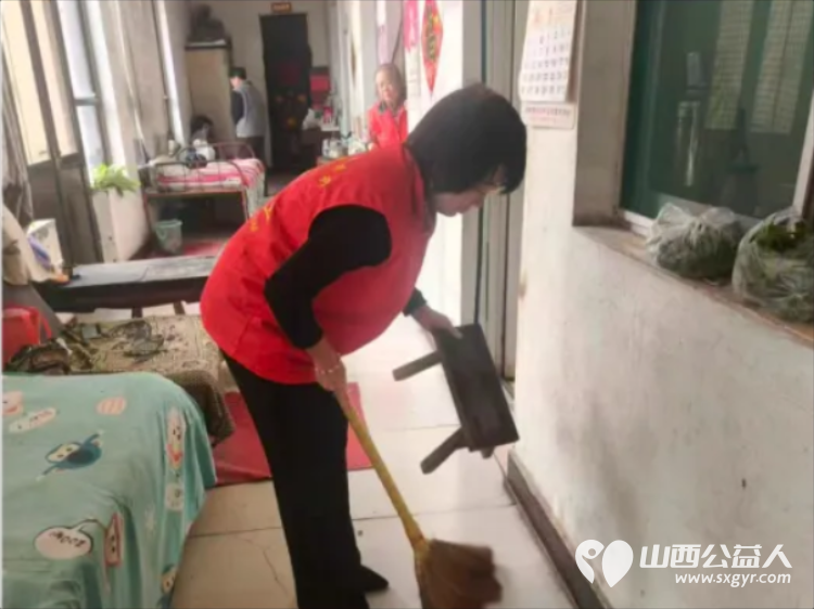 阳泉市义工联合会2025年10月组织义工参加幸福家园敬老服务帮助生活困难老人解决生活上的实际问题 - 第31张