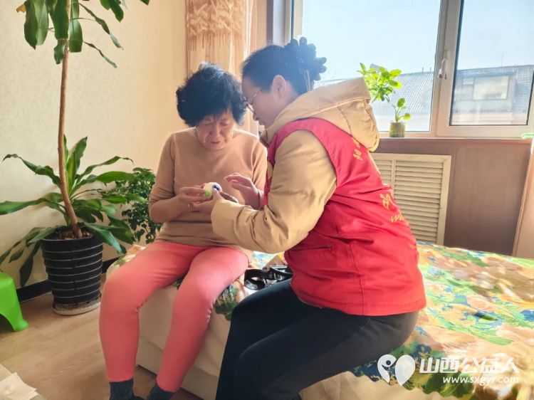 阳泉市义工联合会2025年10月组织义工参加幸福家园敬老服务帮助生活困难老人解决生活上的实际问题 - 第39张