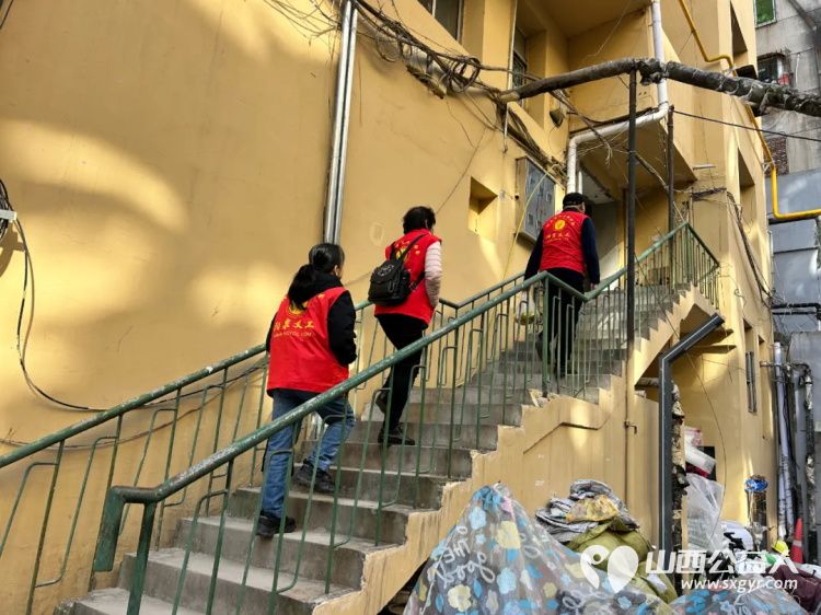 阳泉市义工联合会2025年10月组织义工参加幸福家园敬老服务帮助生活困难老人解决生活上的实际问题 - 第37张