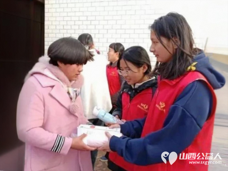 一间小院满院暖阳----忻州市爱心公益协会筹备了价值3000多元的生活物资和助学金圆樊野村困境姐妹冬日心愿希望志愿者能帮两个孩子申请国家孤儿补助 - 第34张