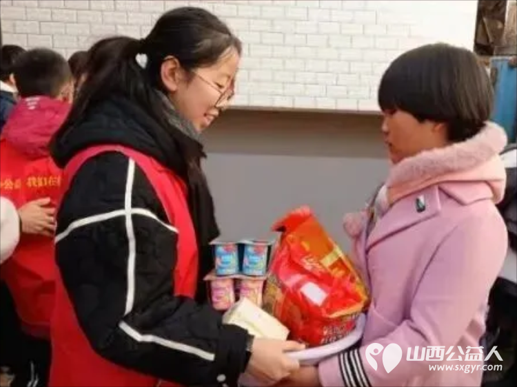 一间小院满院暖阳----忻州市爱心公益协会筹备了价值3000多元的生活物资和助学金圆樊野村困境姐妹冬日心愿希望志愿者能帮两个孩子申请国家孤儿补助 - 第19张
