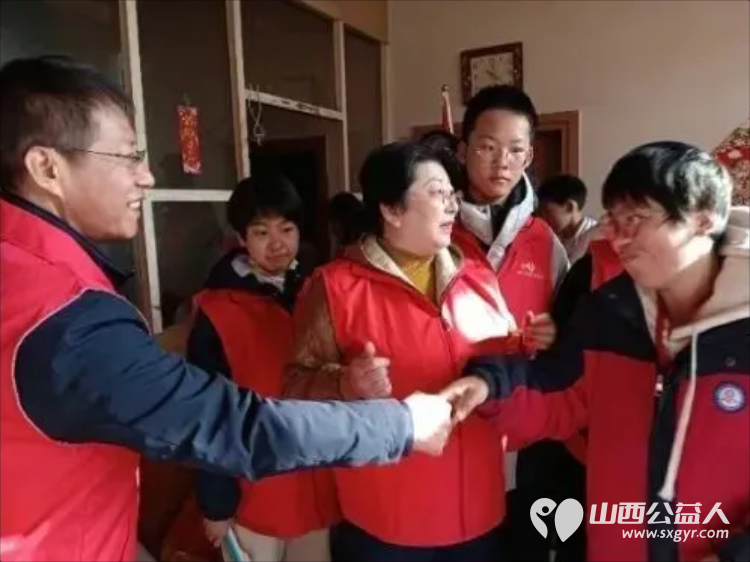 一间小院满院暖阳----忻州市爱心公益协会筹备了价值3000多元的生活物资和助学金圆樊野村困境姐妹冬日心愿希望志愿者能帮两个孩子申请国家孤儿补助 - 第13张