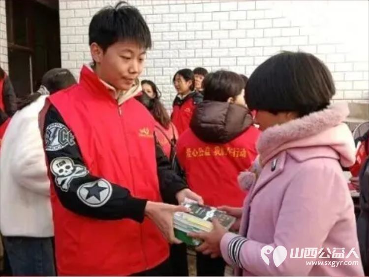 一间小院满院暖阳----忻州市爱心公益协会筹备了价值3000多元的生活物资和助学金圆樊野村困境姐妹冬日心愿希望志愿者能帮两个孩子申请国家孤儿补助 - 第11张