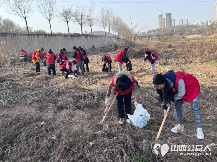 保护母亲河阳泉义工在行动 2025年11月阳泉市义工联合会组织24名义工和民间巡河员保护母亲河巡河净滩活动在白羊墅湿地公园开展 - 第6张