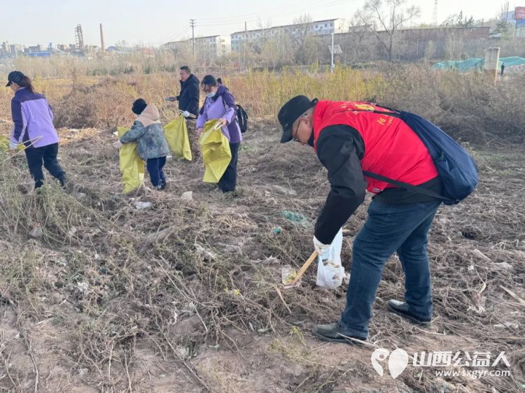 保护母亲河阳泉义工在行动 2025年11月阳泉市义工联合会组织24名义工和民间巡河员保护母亲河巡河净滩活动在白羊墅湿地公园开展 - 第10张