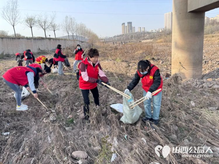 保护母亲河阳泉义工在行动 2025年11月阳泉市义工联合会组织24名义工和民间巡河员保护母亲河巡河净滩活动在白羊墅湿地公园开展 - 第12张