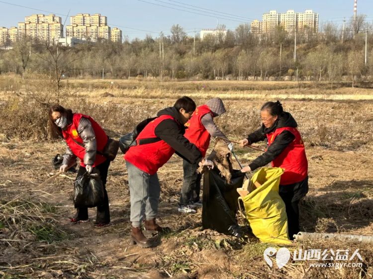保护母亲河阳泉义工在行动 2025年11月阳泉市义工联合会组织24名义工和民间巡河员保护母亲河巡河净滩活动在白羊墅湿地公园开展 - 第16张