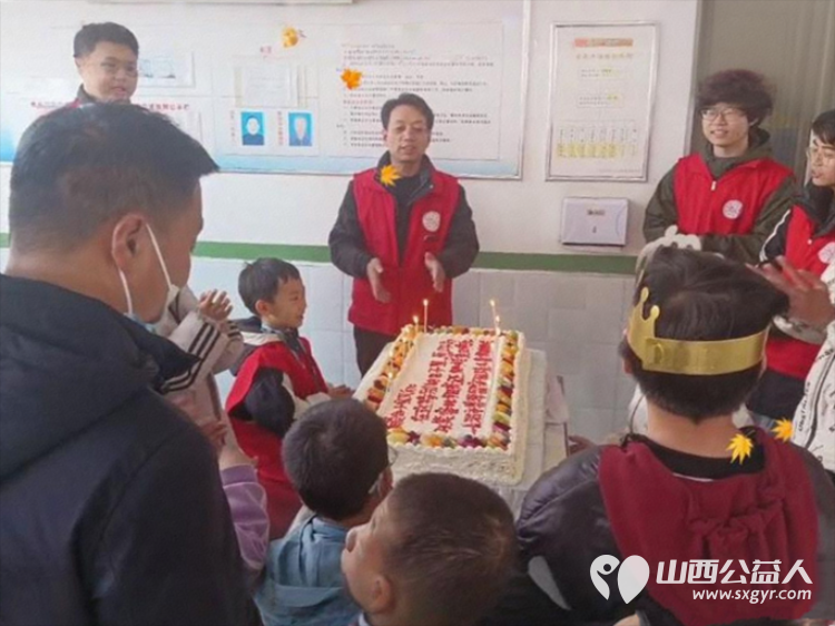 情暖特校爱伴成长----长治市善泽留守困境儿童救助协会暖心慰问潞城区特殊教育学校学子给孩子们备好生日蛋糕举办专属生日会 - 第4张