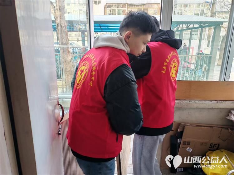 太原杏花岭区杏花红志愿服务中心开展“亮亮行动”关爱孤寡老人慰问团队更让困难群众感受到了社会的温暖与关怀 - 第16张