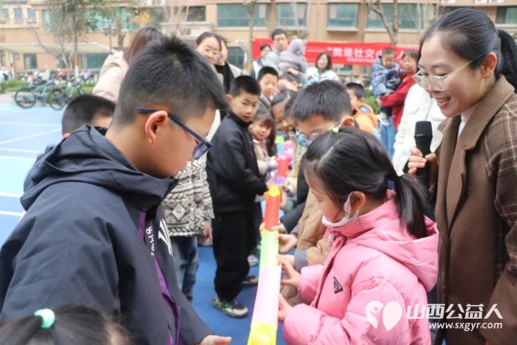 共青团伙伴计划 运城市爱心驿站社会工作服务中心举办社交小达人互动协作我能行心理团体辅导活动 - 第15张