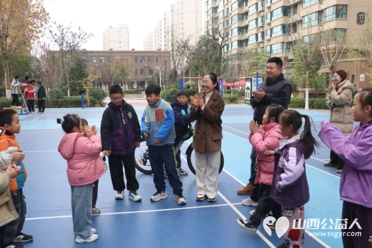 共青团伙伴计划 运城市爱心驿站社会工作服务中心举办社交小达人互动协作我能行心理团体辅导活动 - 第13张