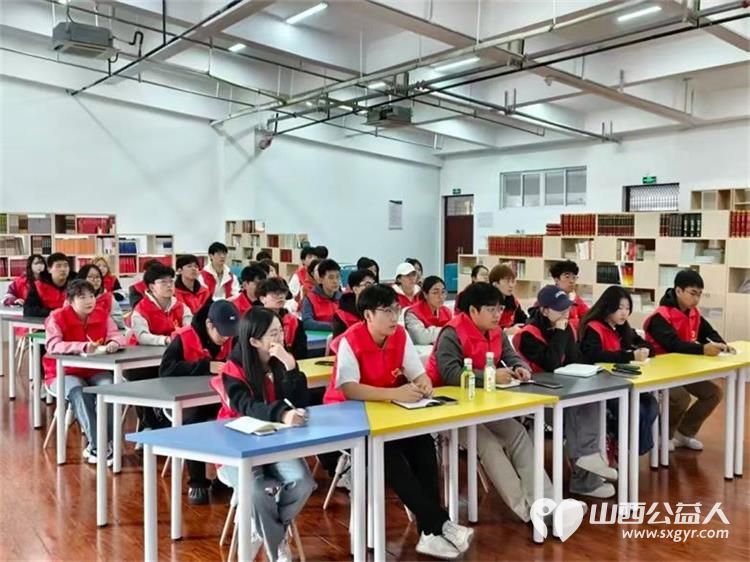 走进社区 太原市杏花岭区杏花红志愿服务中心联合太原科技大学的大学生志愿者共同志愿服务活动社区居民 - 第8张 - 山西公益人 走进社区 太原市杏花岭区杏花红志愿服务中心联合太原科技大学的大学生志愿者共同志愿服务活动社区居民 - 第8张