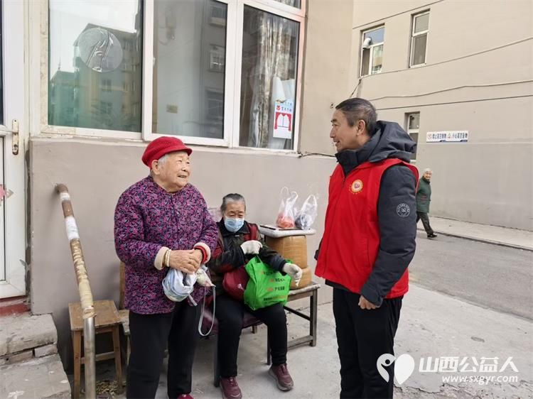 走进社区 太原市杏花岭区杏花红志愿服务中心联合太原科技大学的大学生志愿者共同志愿服务活动社区居民 - 第7张 - 山西公益人 走进社区 太原市杏花岭区杏花红志愿服务中心联合太原科技大学的大学生志愿者共同志愿服务活动社区居民 - 第7张