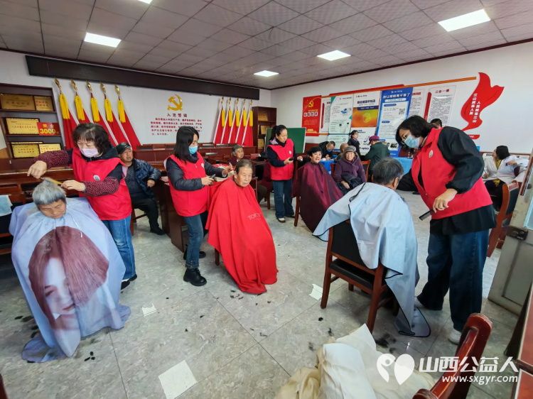 介休市敬老协会敬老爱老助老活动2025年11月22日在连福镇东湖龙村举行为全村60岁以上所有老人免费理发体检 - 第8张