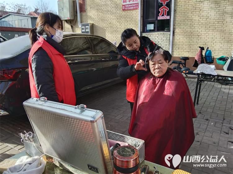 介休市敬老协会组织志愿者2025年11月26日走进介休市北关街道体育路社区为社区所有老人爱心理发义诊 - 第16张 - 山西公益人 介休市敬老协会组织志愿者2025年11月26日走进介休市北关街道体育路社区为社区所有老人爱心理发义诊 - 第16张