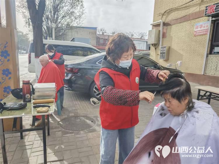 介休市敬老协会组织志愿者2025年11月26日走进介休市北关街道体育路社区为社区所有老人爱心理发义诊 - 第17张 - 山西公益人 介休市敬老协会组织志愿者2025年11月26日走进介休市北关街道体育路社区为社区所有老人爱心理发义诊 - 第17张