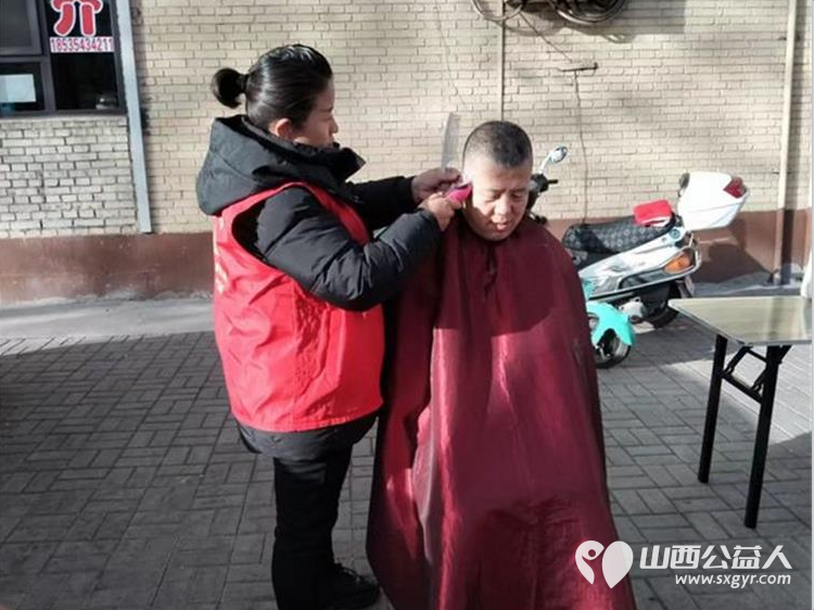 介休市敬老协会组织志愿者2025年11月26日走进介休市北关街道体育路社区为社区所有老人爱心理发义诊 - 第14张 - 山西公益人 介休市敬老协会组织志愿者2025年11月26日走进介休市北关街道体育路社区为社区所有老人爱心理发义诊 - 第14张