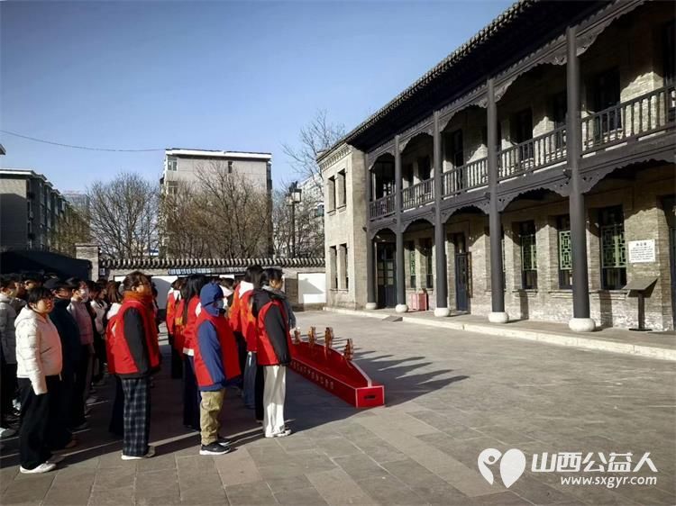 铭记历史守初心红歌嘹亮铸军魂----太原市杏花岭区青年志愿者协会联合志愿者小分队组织近百志愿者走进国民师范旧址开展爱国主义教育活动 - 第7张