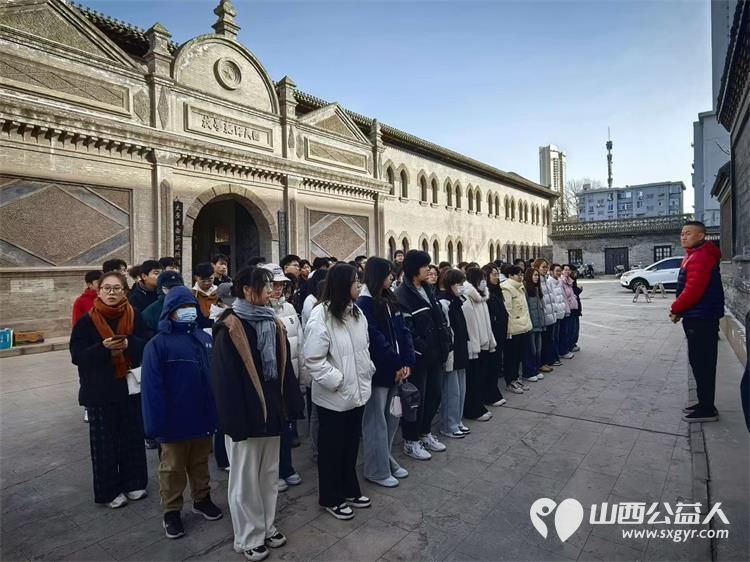 铭记历史守初心红歌嘹亮铸军魂----太原市杏花岭区青年志愿者协会联合志愿者小分队组织近百志愿者走进国民师范旧址开展爱国主义教育活动 - 第6张