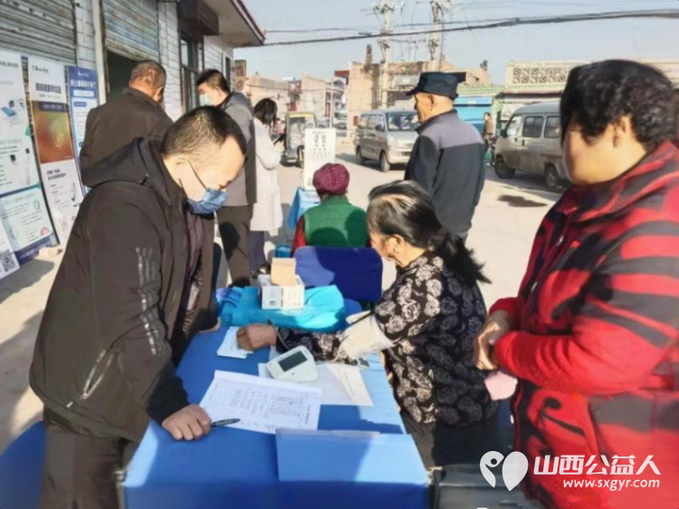 介休市敬老协会孝善行之敬老爱老助老活动2025年11月29日在绵山镇董家庄村举行为村里60岁以上所有老人免费理发体检 - 第9张