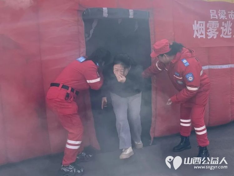 同心守庄上 同行护安全 同向保健康——吕梁市中志协救援队在柳林县庄上镇开展消防安全与应急防护暨流感防控公益提升行动 - 第10张