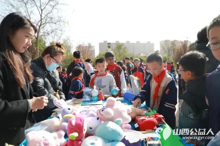 爱心义卖汇聚暖流科技筑梦与爱同行----运城市盐湖区王府学校爱心义卖捐赠善款共计5032元全额捐赠给盐湖区志愿者协会这笔爱心款项将用于公益慈善活动 - 第5张 - 山西公益人 爱心义卖汇聚暖流科技筑梦与爱同行----运城市盐湖区王府学校爱心义卖捐赠善款共计5032元全额捐赠给盐湖区志愿者协会这笔爱心款项将用于公益慈善活动 - 第5张