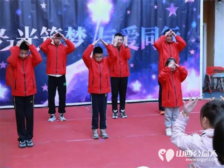 星光筑梦与爱同行 太原市体育路二社区小瀚林向阳花社会服务基地联合山西省海养慈善基金会在山西启元关爱中心举行捐赠关爱孤独症孩子活动 - 第6张