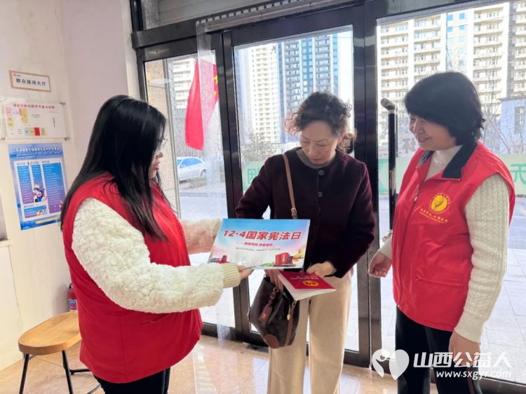 12.4国家宪法日：阳泉市义工联合会联合御康社区开展保护母亲河主题宣传活动共同构建水清河畅岸绿景美的宜居环境 - 第5张