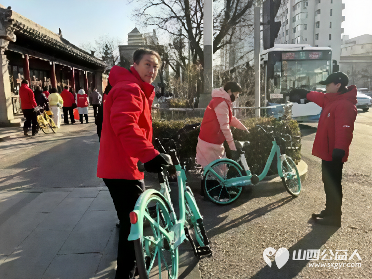 晋商文脉旁志愿暖人心晋商博物院联合太原市杏花岭区府东街社区,杏花岭区杏花红志愿服务中心组织志愿者开展环境整治+文化浸润特色志愿活动 - 第11张