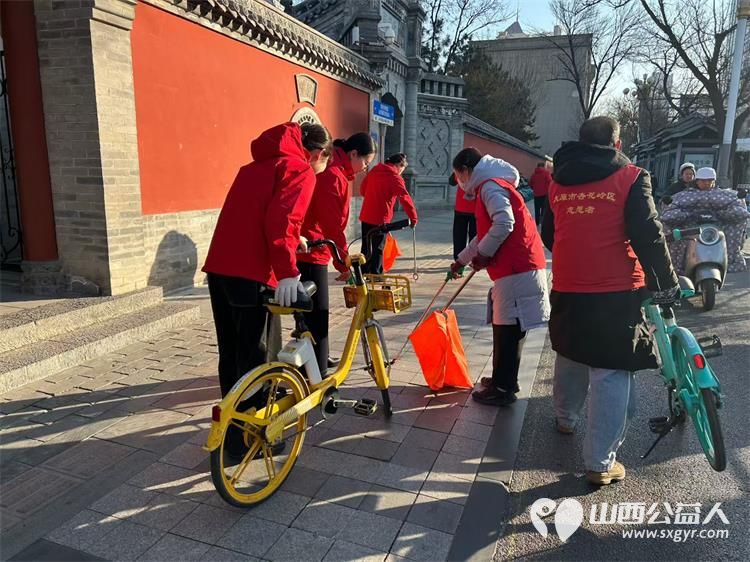 晋商文脉旁志愿暖人心晋商博物院联合太原市杏花岭区府东街社区,杏花岭区杏花红志愿服务中心组织志愿者开展环境整治+文化浸润特色志愿活动 - 第12张